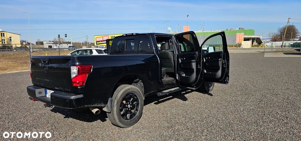 Nissan Titan ver-5-6-v8-se-crew-cab - 5