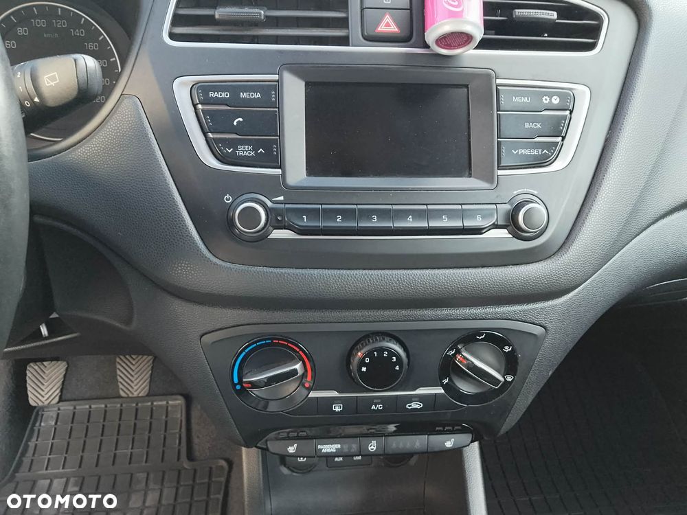 Hyundai i20 - 14
