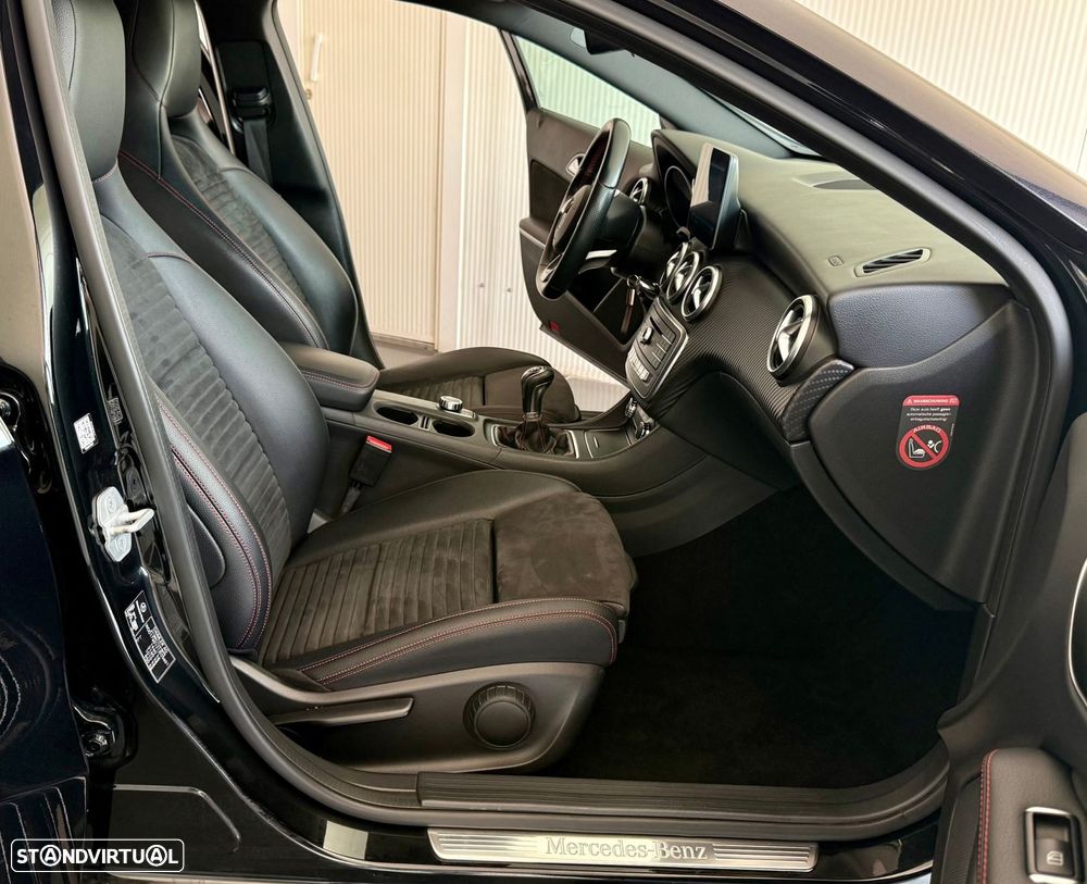 Mercedes-Benz A 180 d AMG Line - 30