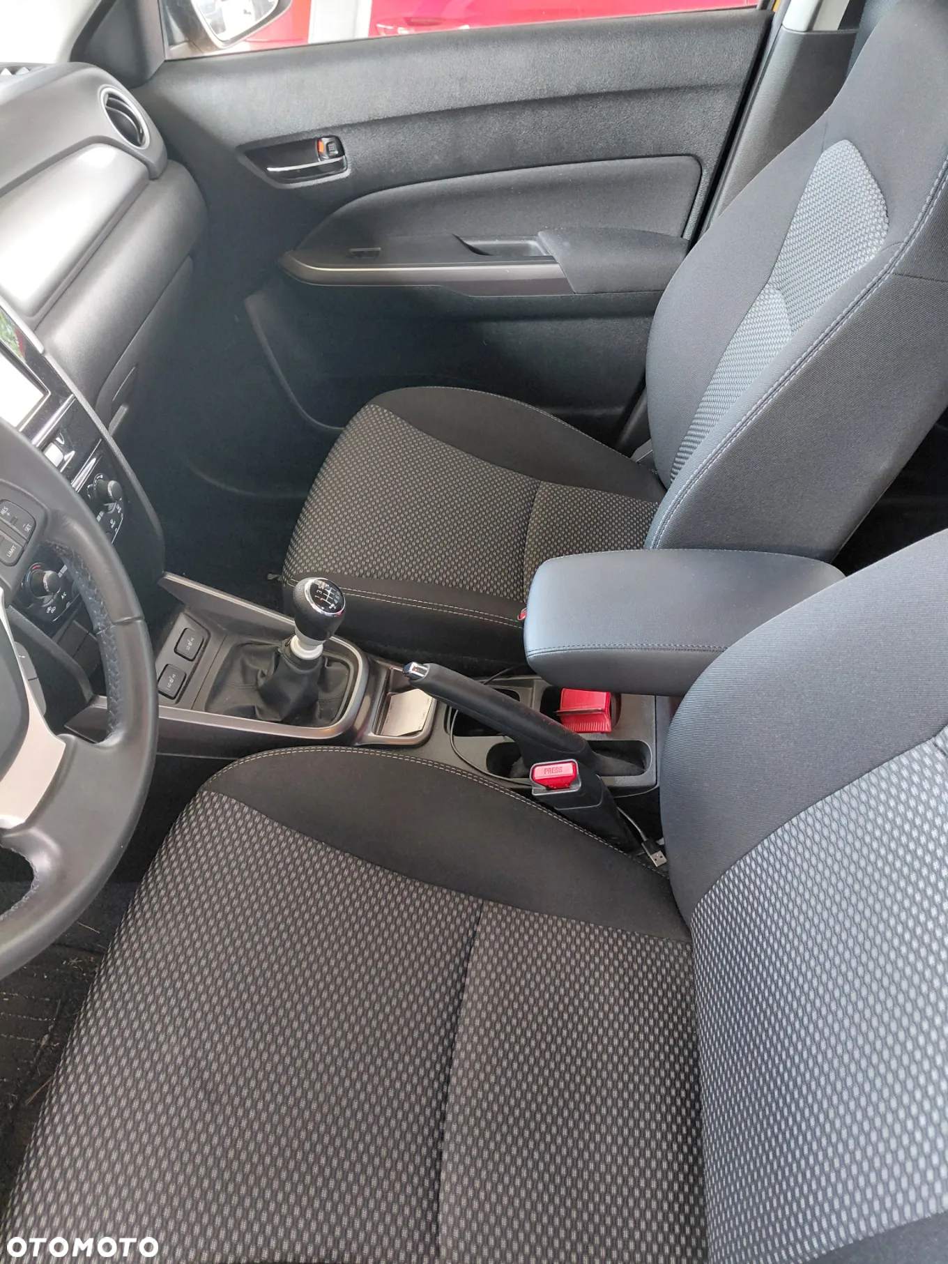 Suzuki Vitara 1.4 Boosterjet Premium 2WD - 9