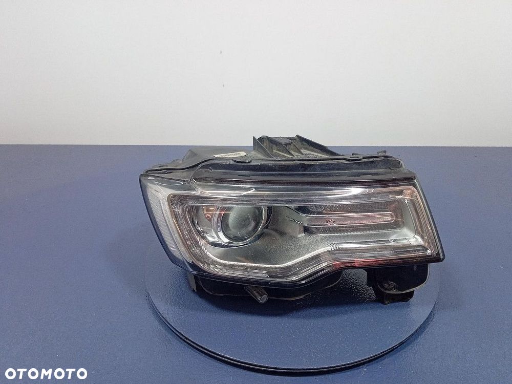 GRAND CHEROKEE WK2 LIFT REFLEKTOR PRAWY BI XENON LAMPA PRAWA 68111035AD - 1