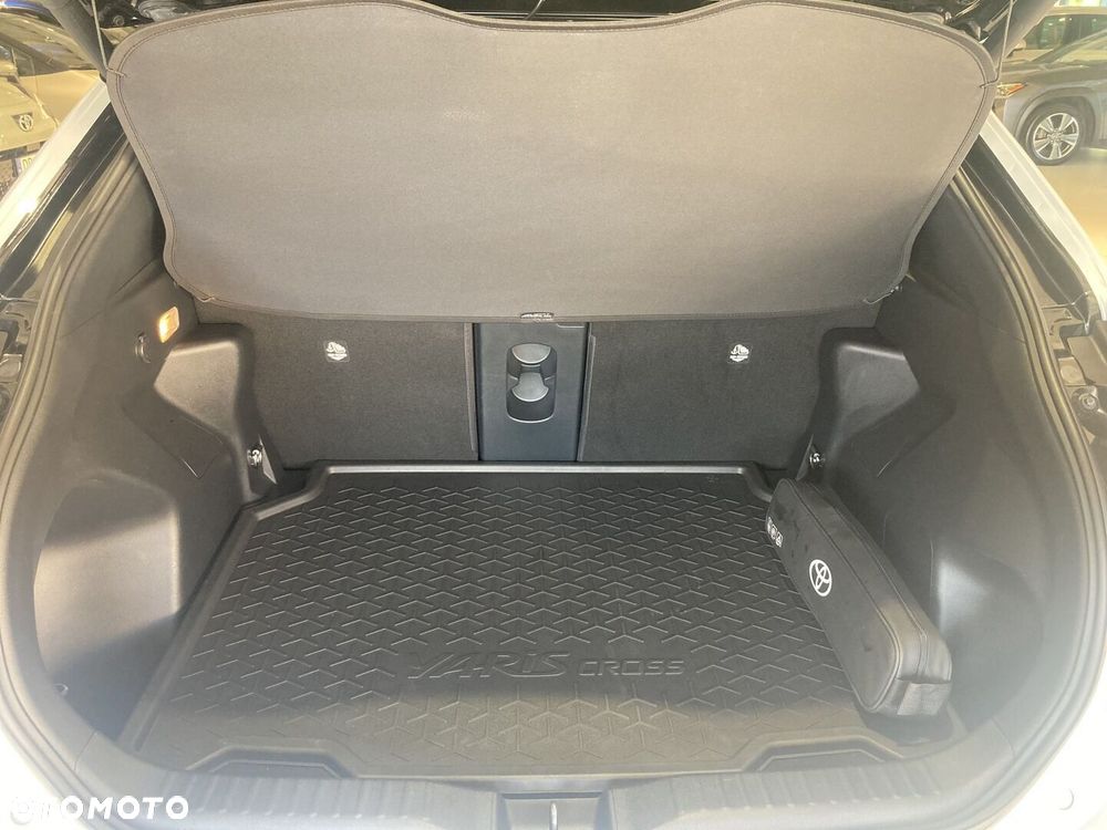 Toyota Yaris Cross Hybrid 1.5 GR Sport - 12