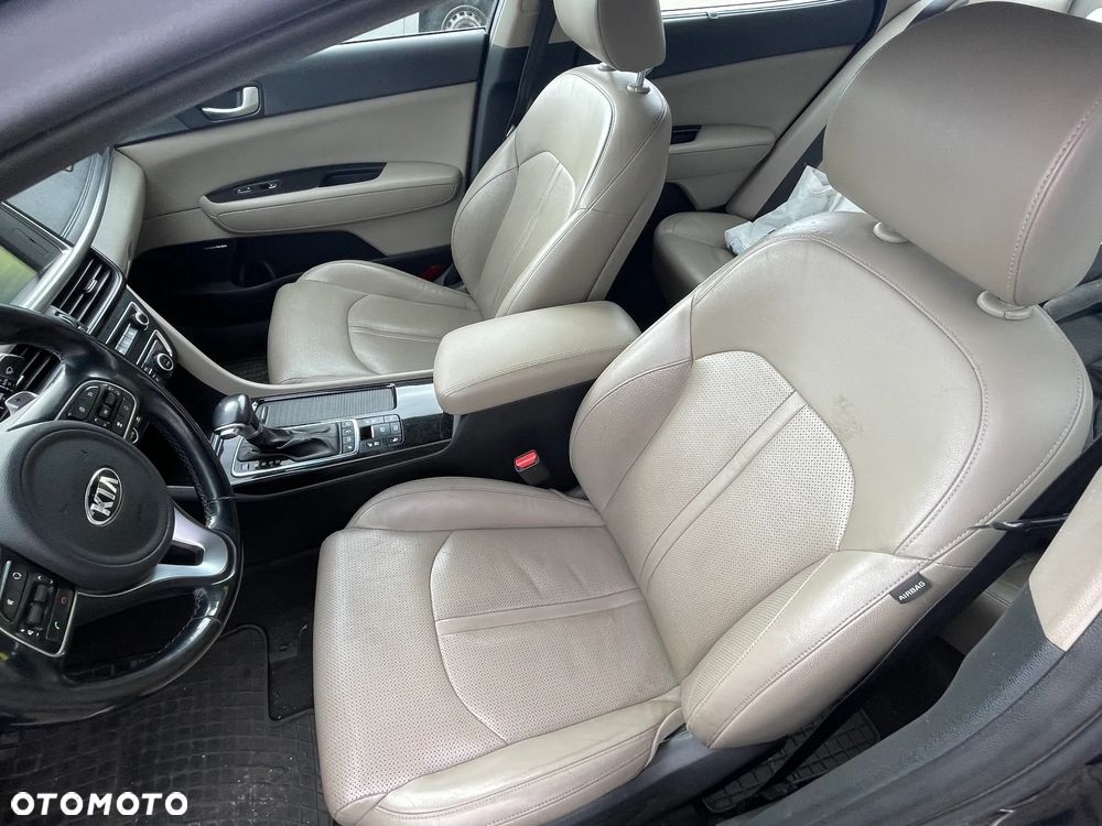 Kia Optima - 14