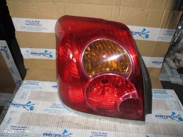 Farol Tras REF0970 TOYOTA AVENSIS 2005 5P ESQ VALEO - 1