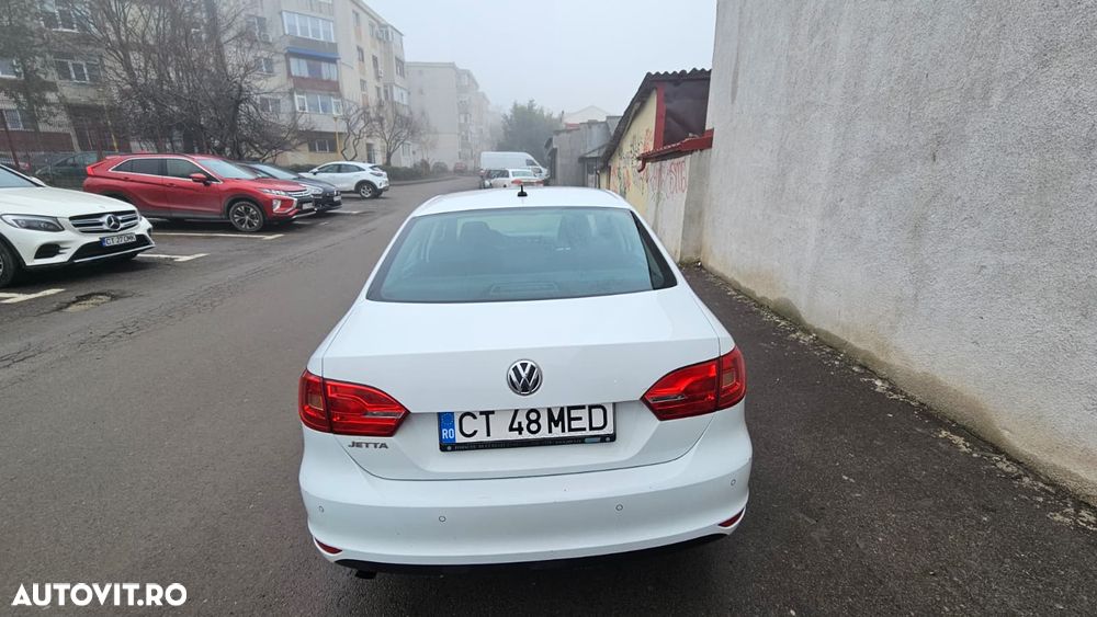 Volkswagen Jetta - 7