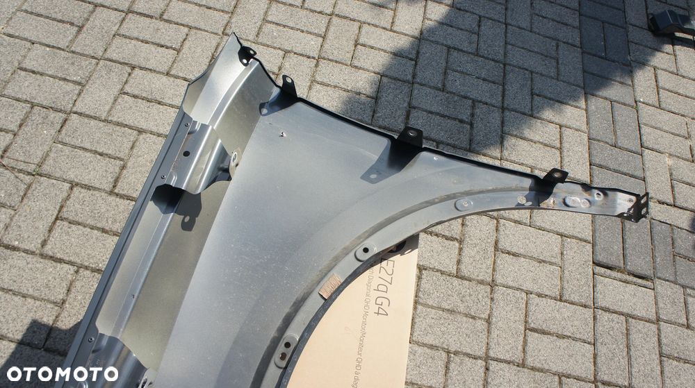 PRZEDNI PRAWY BŁOTNIK AUDI Q3 83A - 9