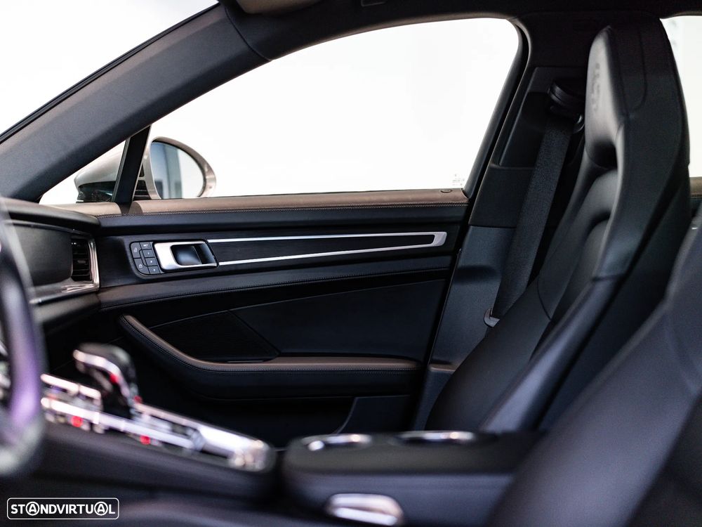 Porsche Panamera Sport Turismo 4 E-Hybrid Platinum Edition - 40