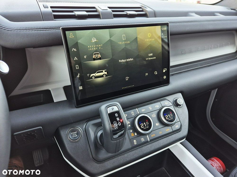 Land Rover Defender - 41