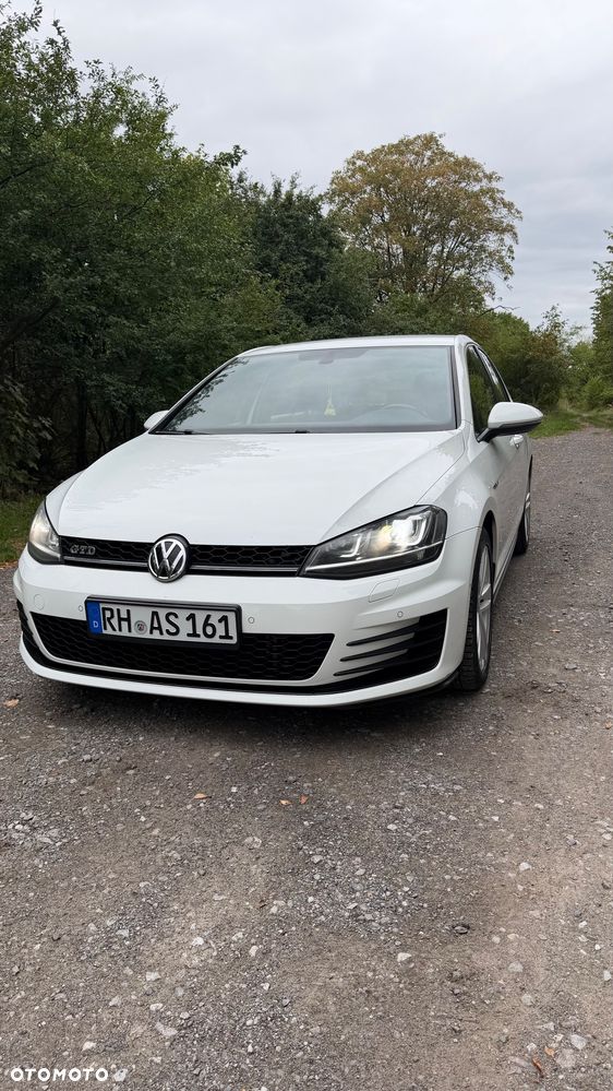 Volkswagen Golf 2.0 TDI BMT GTD - 2