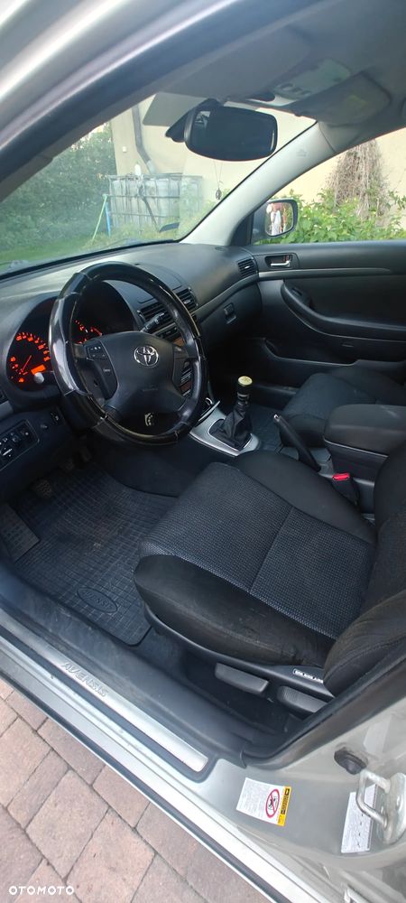 Toyota Avensis 2.0 D-4D Luna - 8