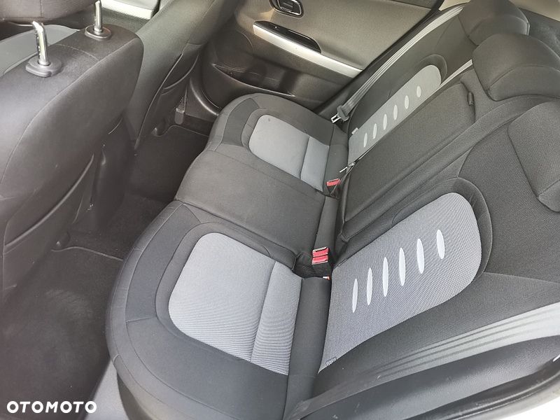 Kia Ceed 1.6 CRDi 128 Platinum Edition - 11