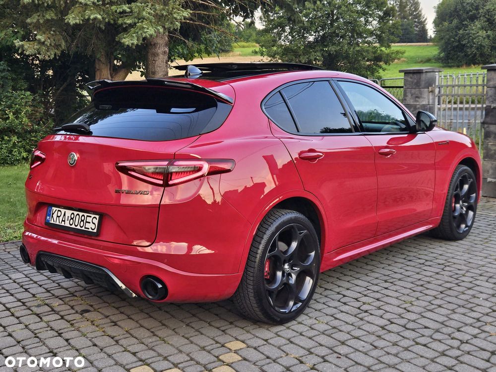 Alfa Romeo Stelvio 2.0 Turbo 16V AT8-Q4 Veloce Ti - 5