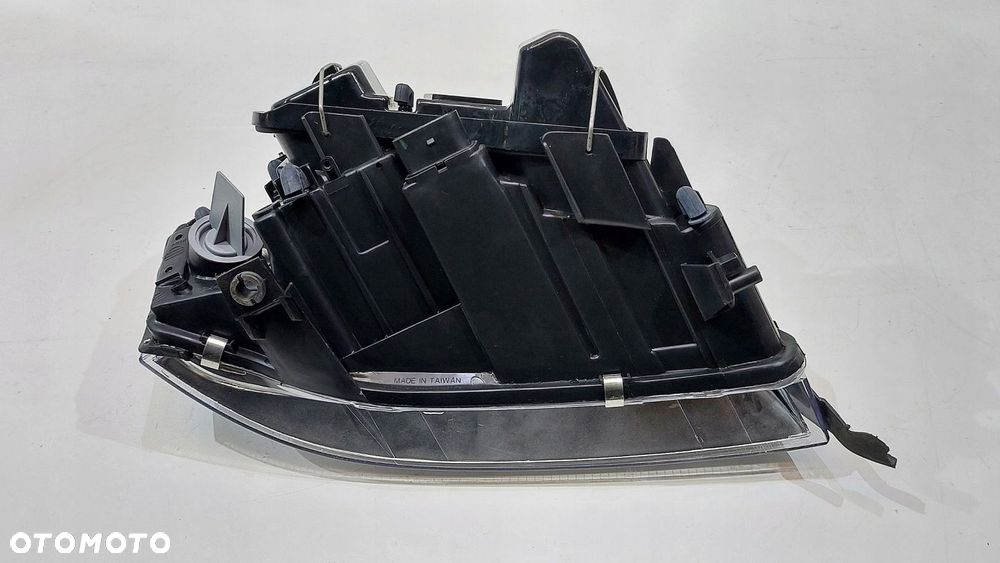 LAMPA REFLEKTOR PRZÓD LEWY AUDI A6 C5 97-01r. 20-5378 - 5