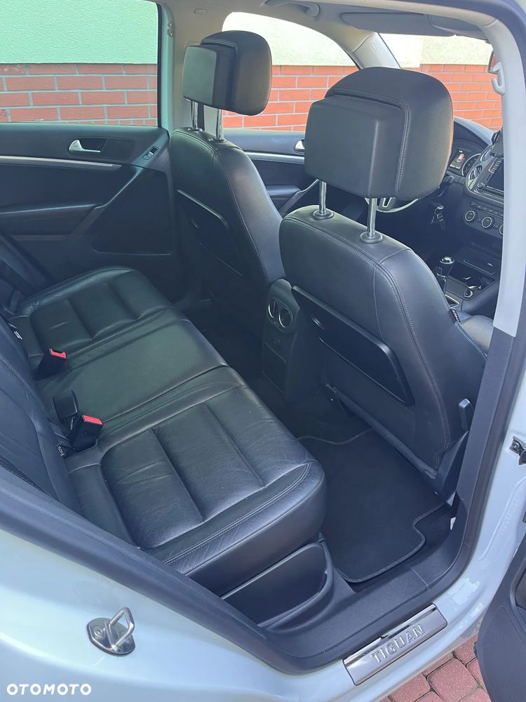 Volkswagen Tiguan 2.0 TDI DPF 4Motion BlueMotion Technology Exclusive - 9