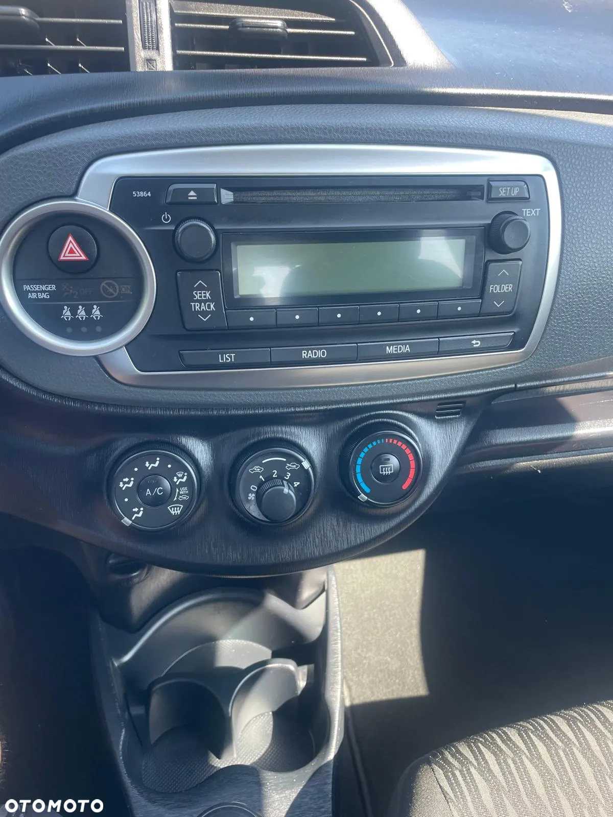 Toyota Yaris 1.4 D-4D Terra EU5 - 14