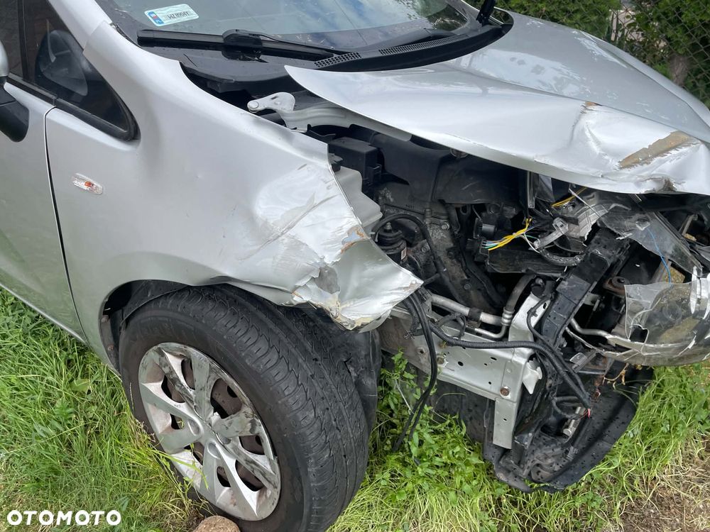 Kia Rio 1.4 crdi M - 10