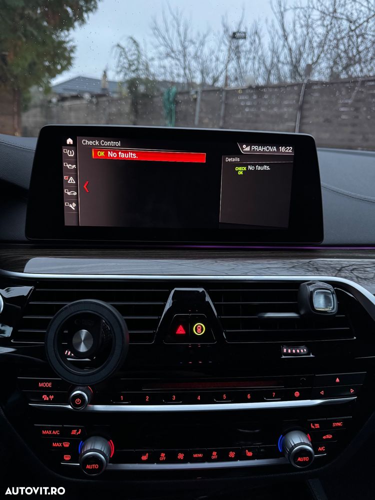 BMW Seria 5 520i Aut. Luxury Line - 18