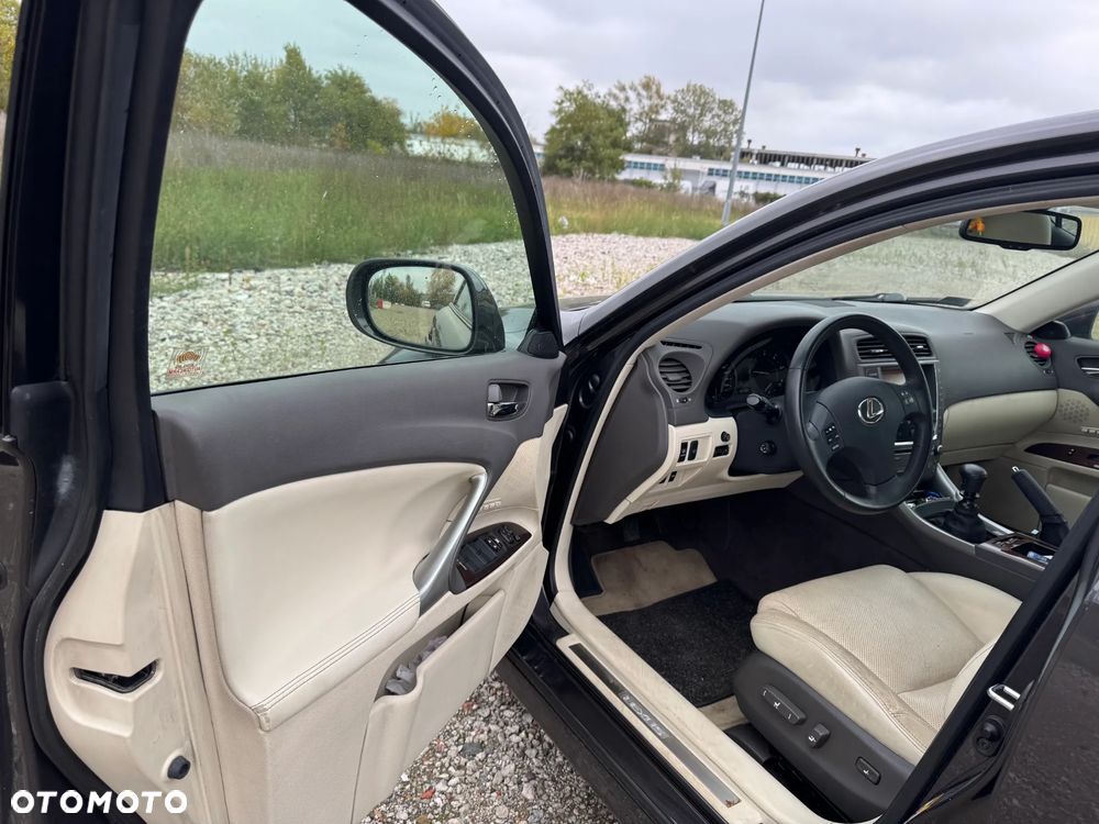 Lexus IS 220 D Prestige - 5