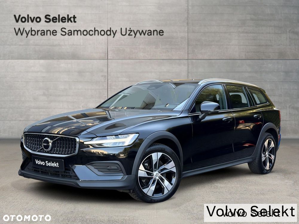 Volvo V60 Cross Country - 1