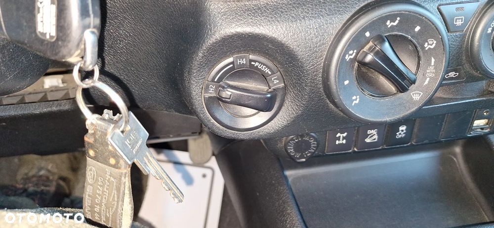 Toyota Hilux 4x4 Extra Cab Duty Comfort - 6