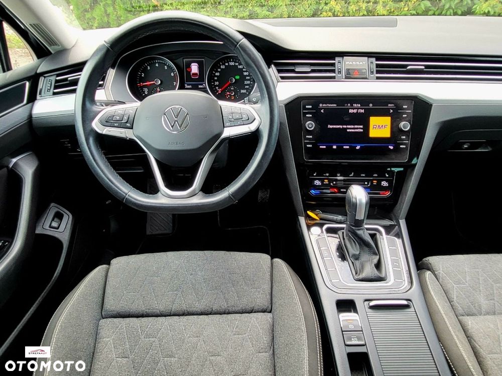 Volkswagen Passat - 15