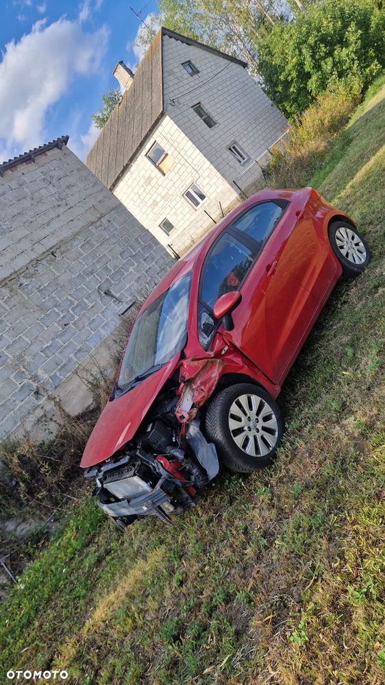 Kia Rio 1.4 M - 13