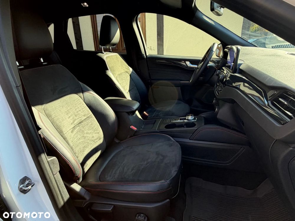 Ford Kuga 2.5 Duratec FHEV 4x4 ST-LINE X - 19
