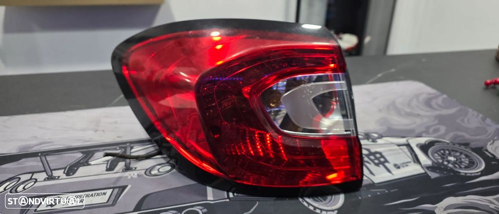 Farolim traseiro esquerdo Renault Captur de 2016 - 1