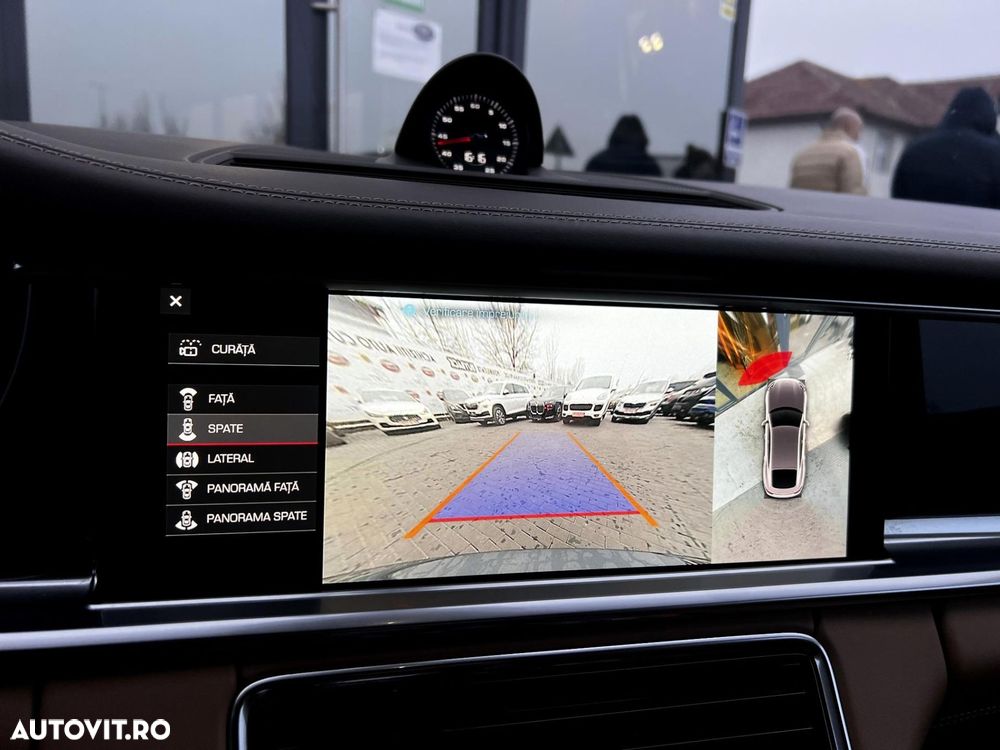 Porsche Panamera - 23