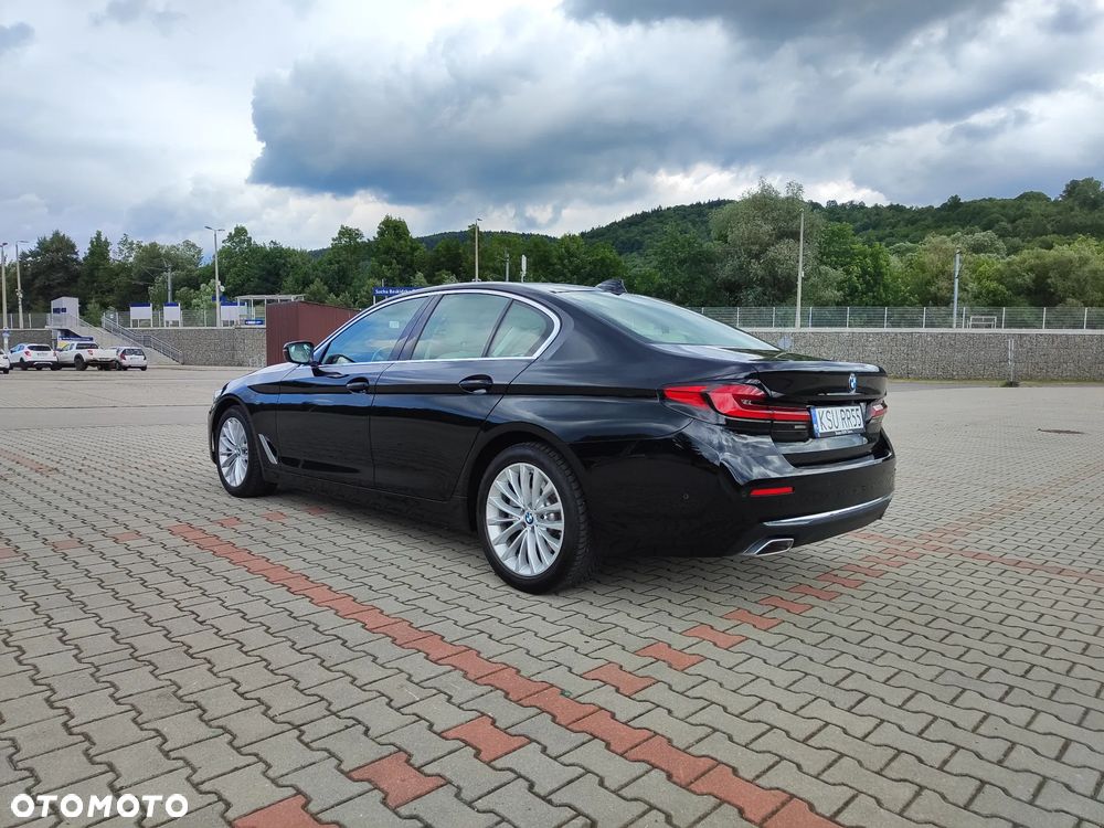 BMW Seria 5 518d mHEV Luxury Line - 9