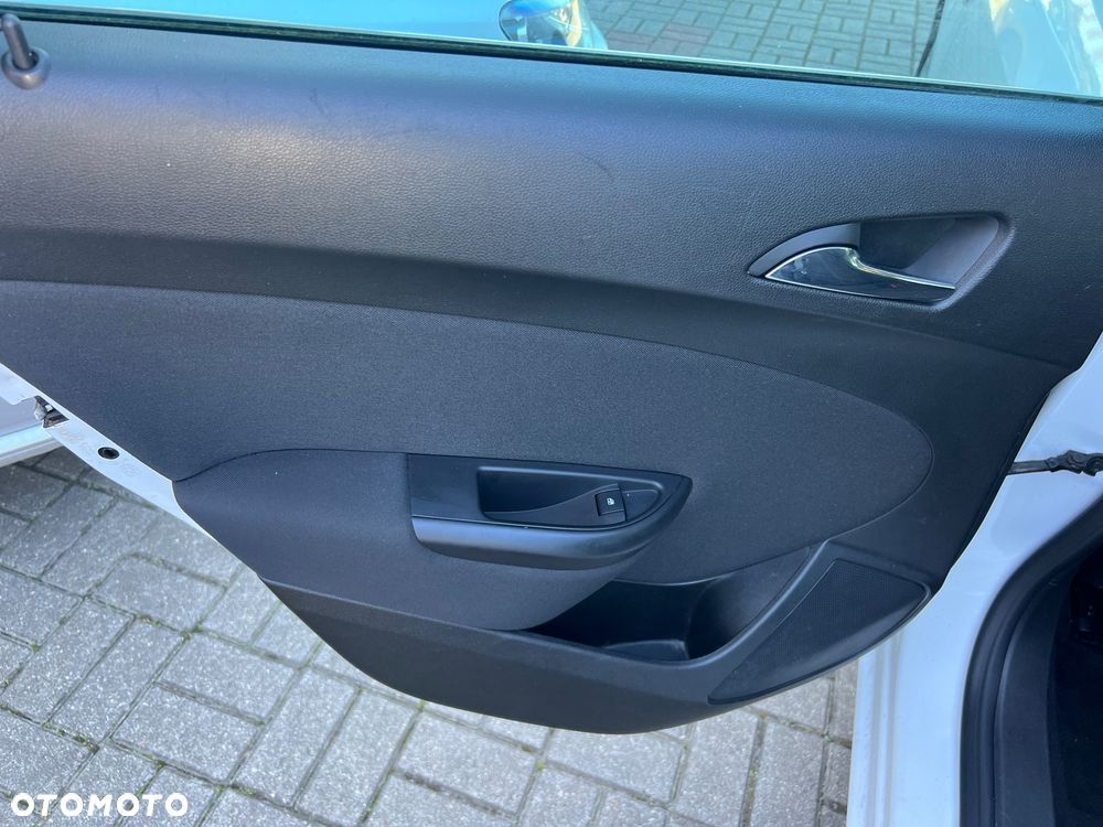 Opel Astra 1.4 Turbo - 17