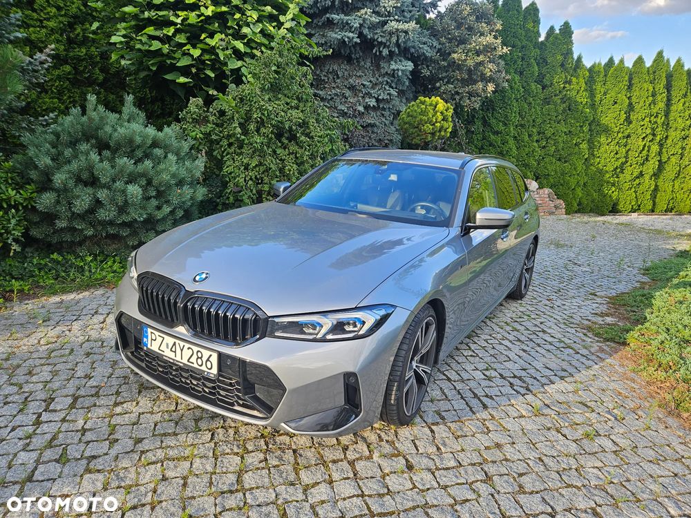 BMW Seria 3 330i Touring - 2
