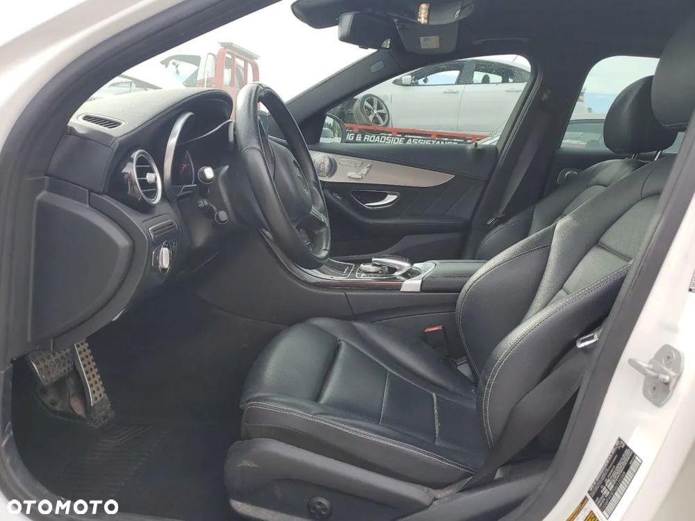 Mercedes-Benz Klasa C 300 7G-TRONIC AMG Line - 9