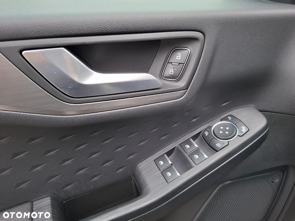 Ford Kuga 1.5 EcoBoost FWD Titanium ASS MMT6 - 11