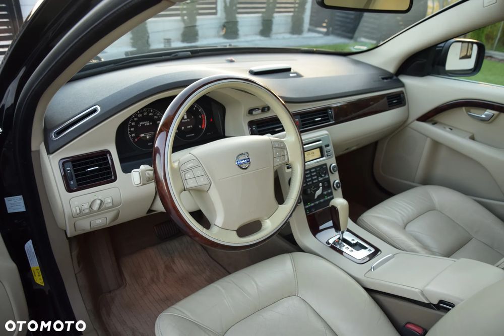 Volvo XC 70 D5 AWD Summum - 26