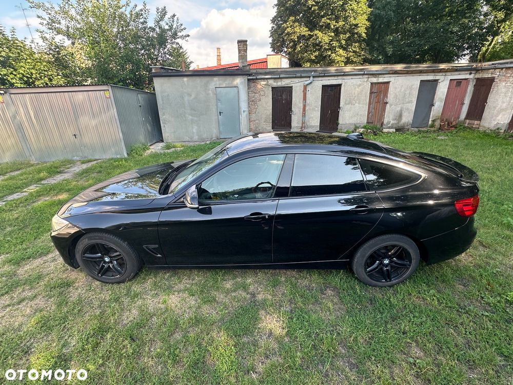 BMW Seria 3 318d - 23