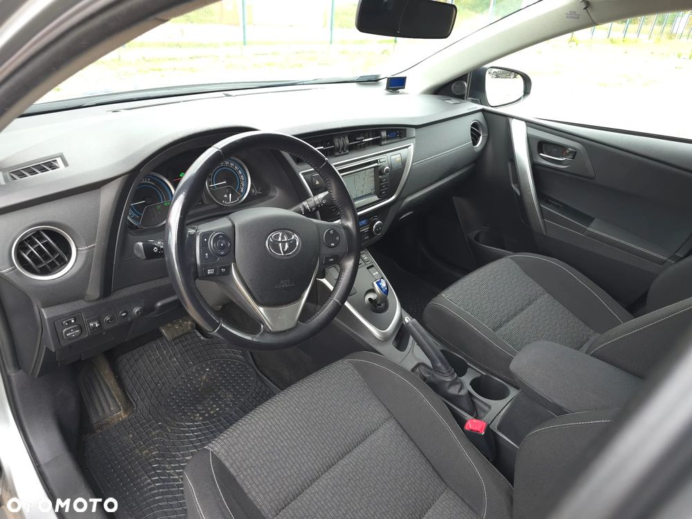 Toyota Auris 1.8 HSD Luna - 16