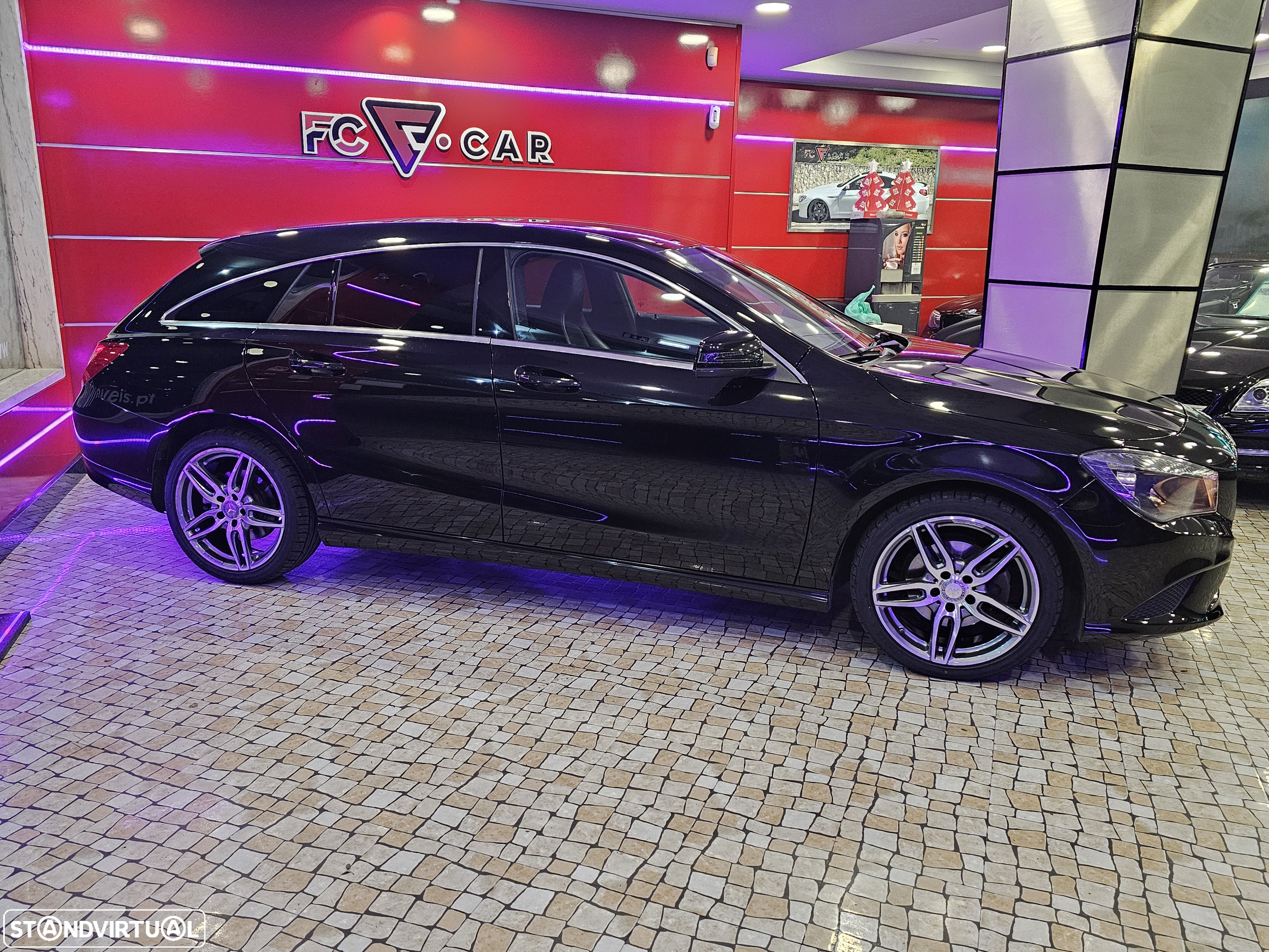Mercedes-Benz CLA 180 d Shooting Brake Urban - 2