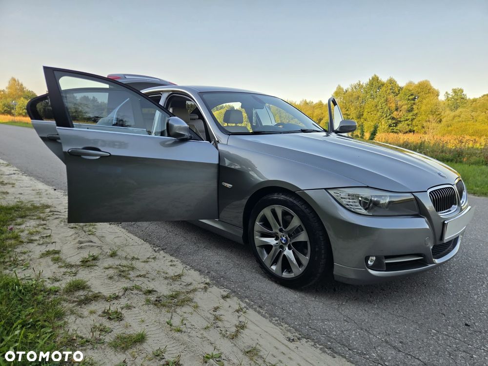 BMW Seria 3 318d - 23