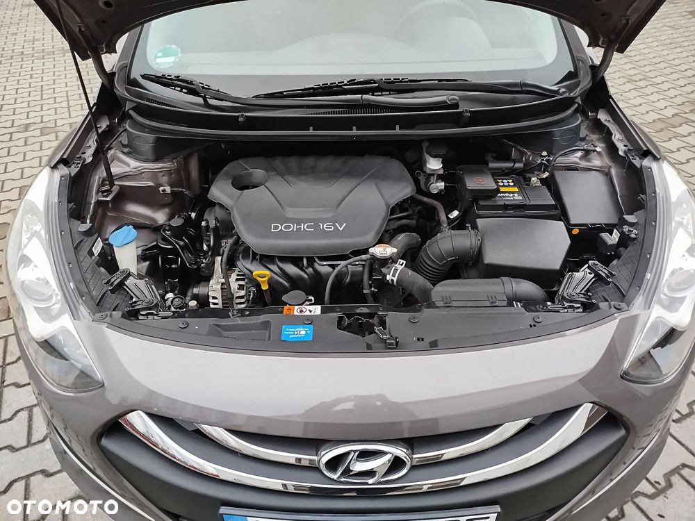 Hyundai i30 1.6 Premium - 19