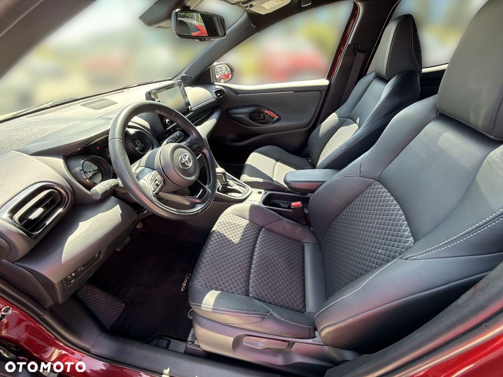 Toyota Yaris - 10
