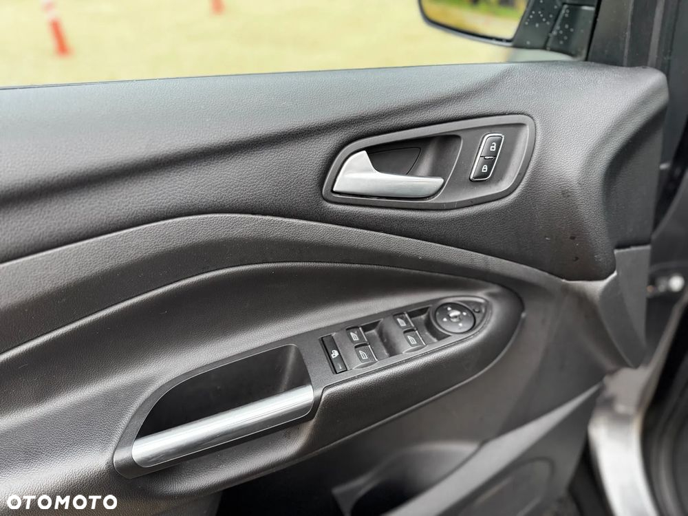 Ford Kuga 2.0 TDCi 4x4 Individual - 27
