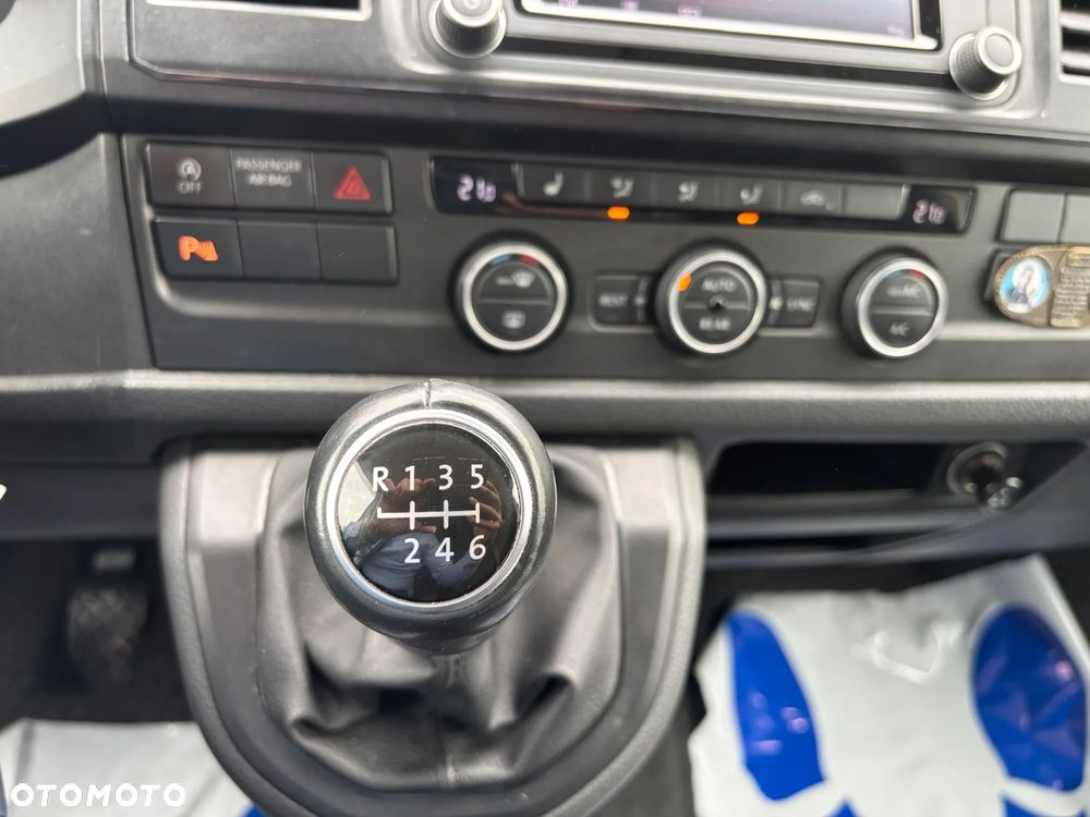 Volkswagen Caravelle 2.0 TDI L1 Comfortline - 29