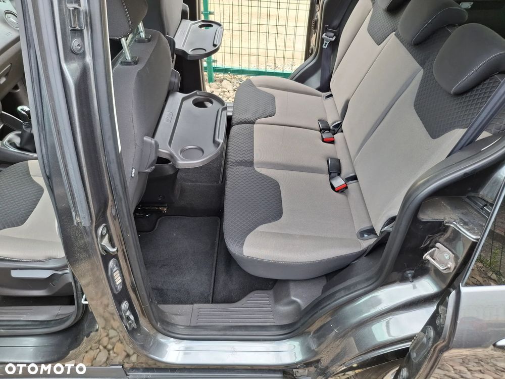 Ford Tourneo Courier 1.0 EcoBoost S&S Titanium - 20