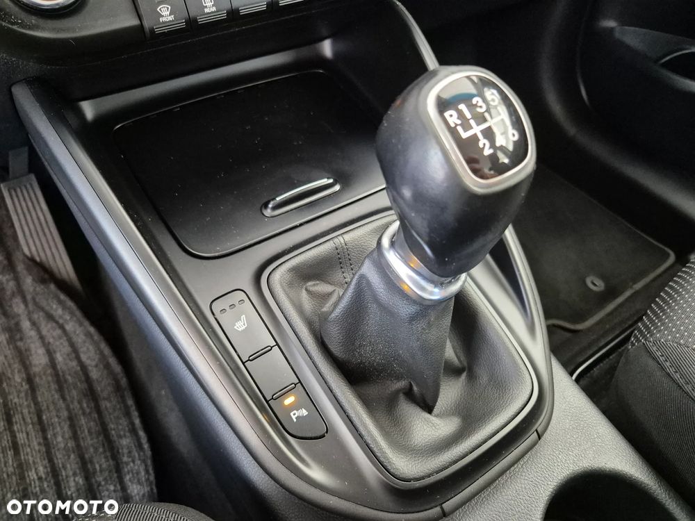 Kia Carens 1.7 CRDi 136 Fifa World Cup Edition - 13