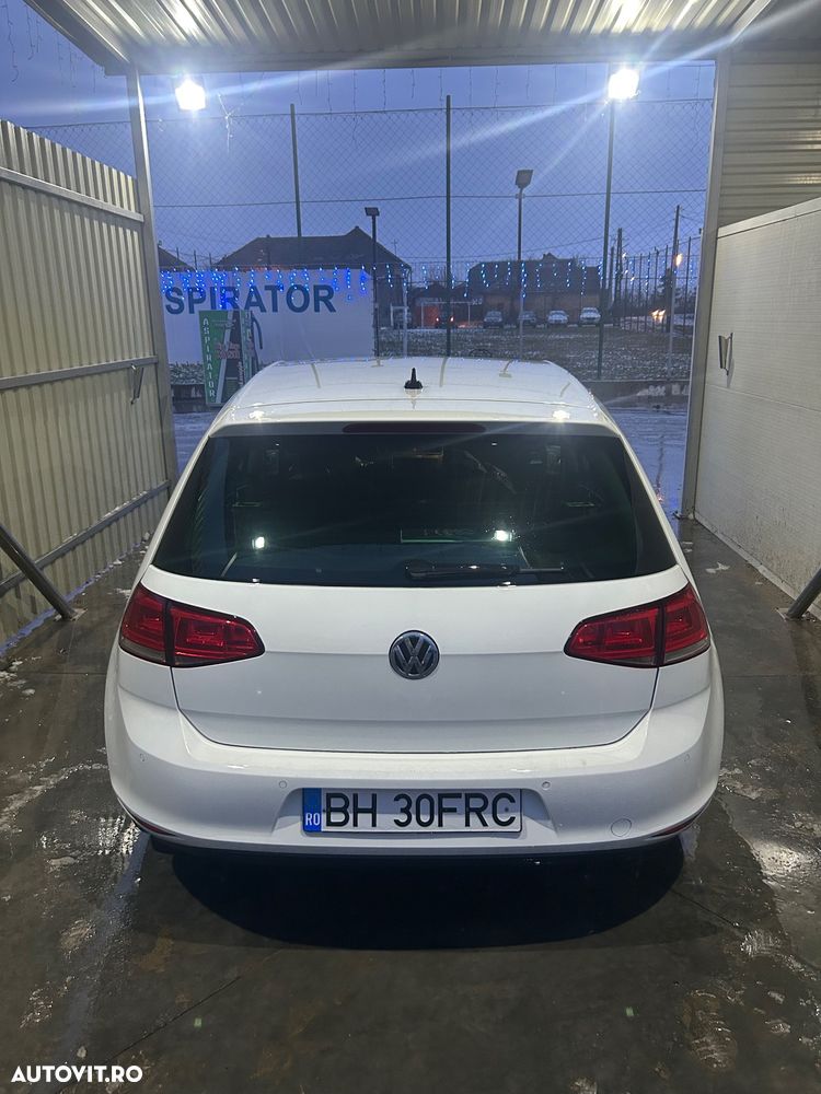 Volkswagen Golf 1.6 TDI BlueMotion Technology Lounge - 10