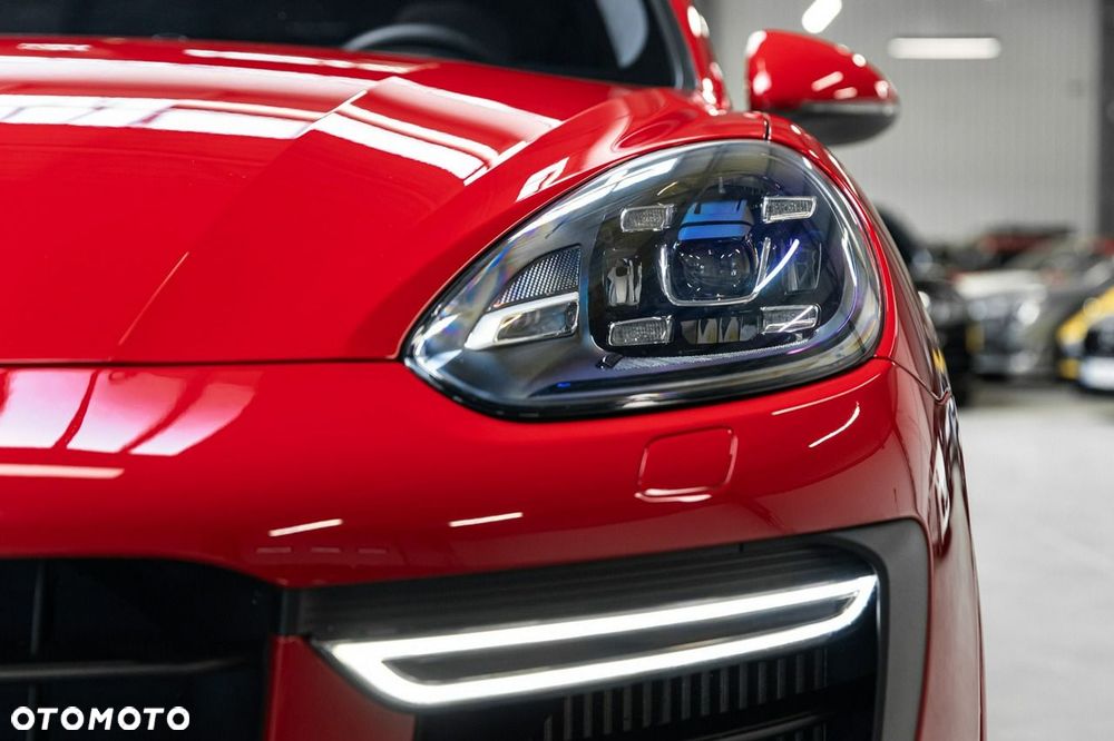 Porsche Cayenne GTS - 13