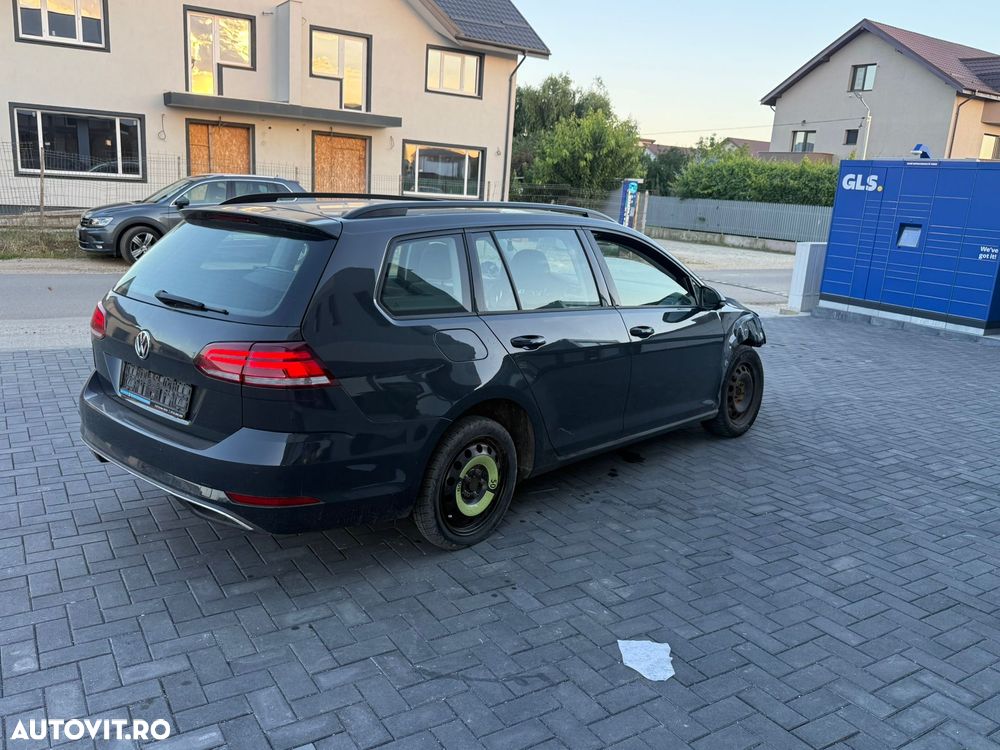 Volkswagen Golf 2.0 TDI DPF BMT Comfortline - 5