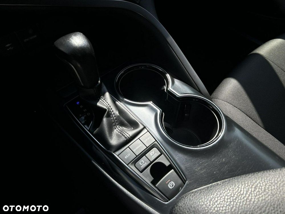 Toyota Camry 2.5 Hybrid Comfort CVT - 17