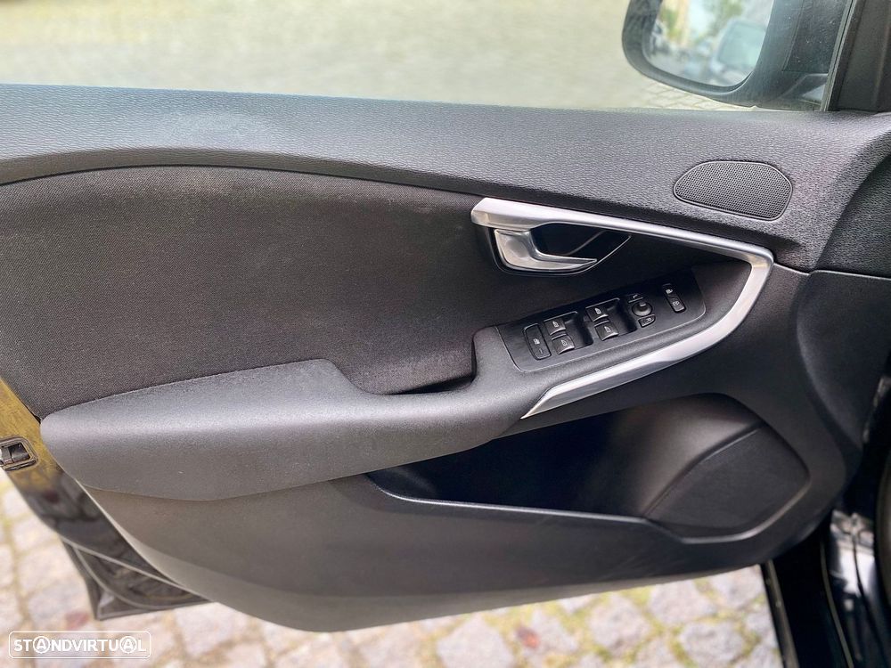 Volvo V40 1.6 D2 Eco Kinetic - 11